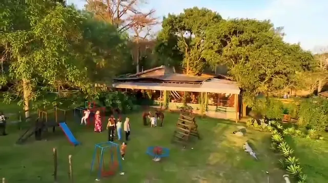 A casa do restaurante vista do alto no fim da tarde